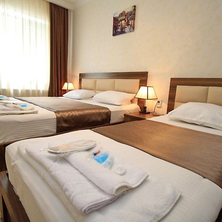 Hotel Tiflis House Esterno foto