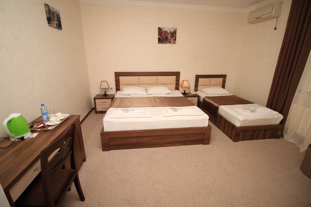 Hotel Tiflis House Esterno foto