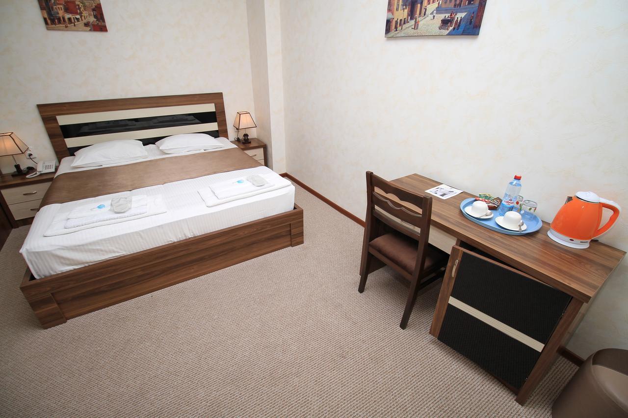 Hotel Tiflis House Esterno foto